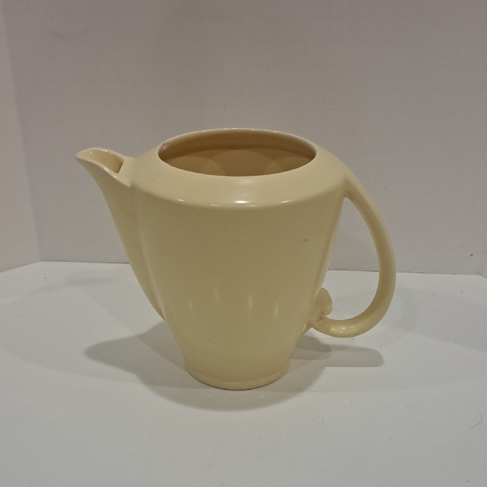 Ultra California Vernon Kilns Tea Pot "Buttercup"  Upside Down Handle.